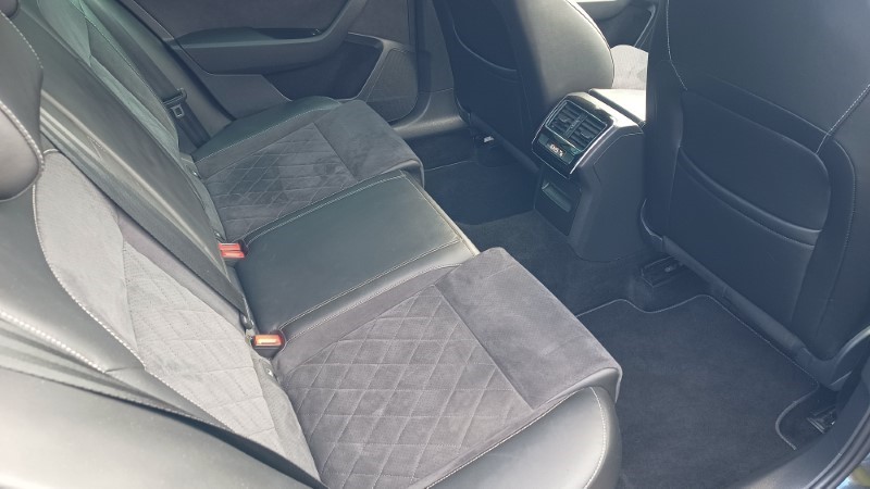 Skoda Superb Sportline Dsg (9)